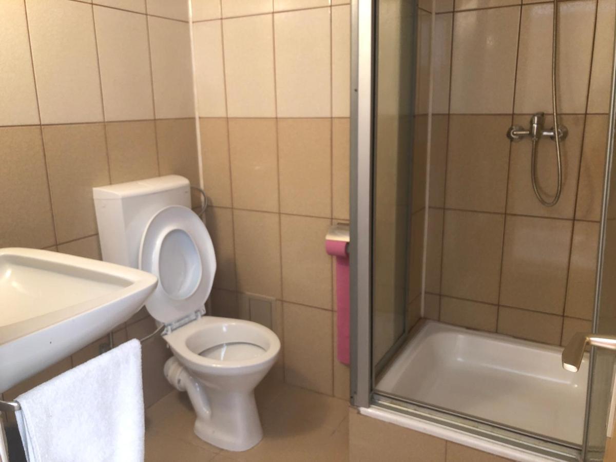Time-Out - Valea Oltului Hotel Balota  Екстериор снимка
