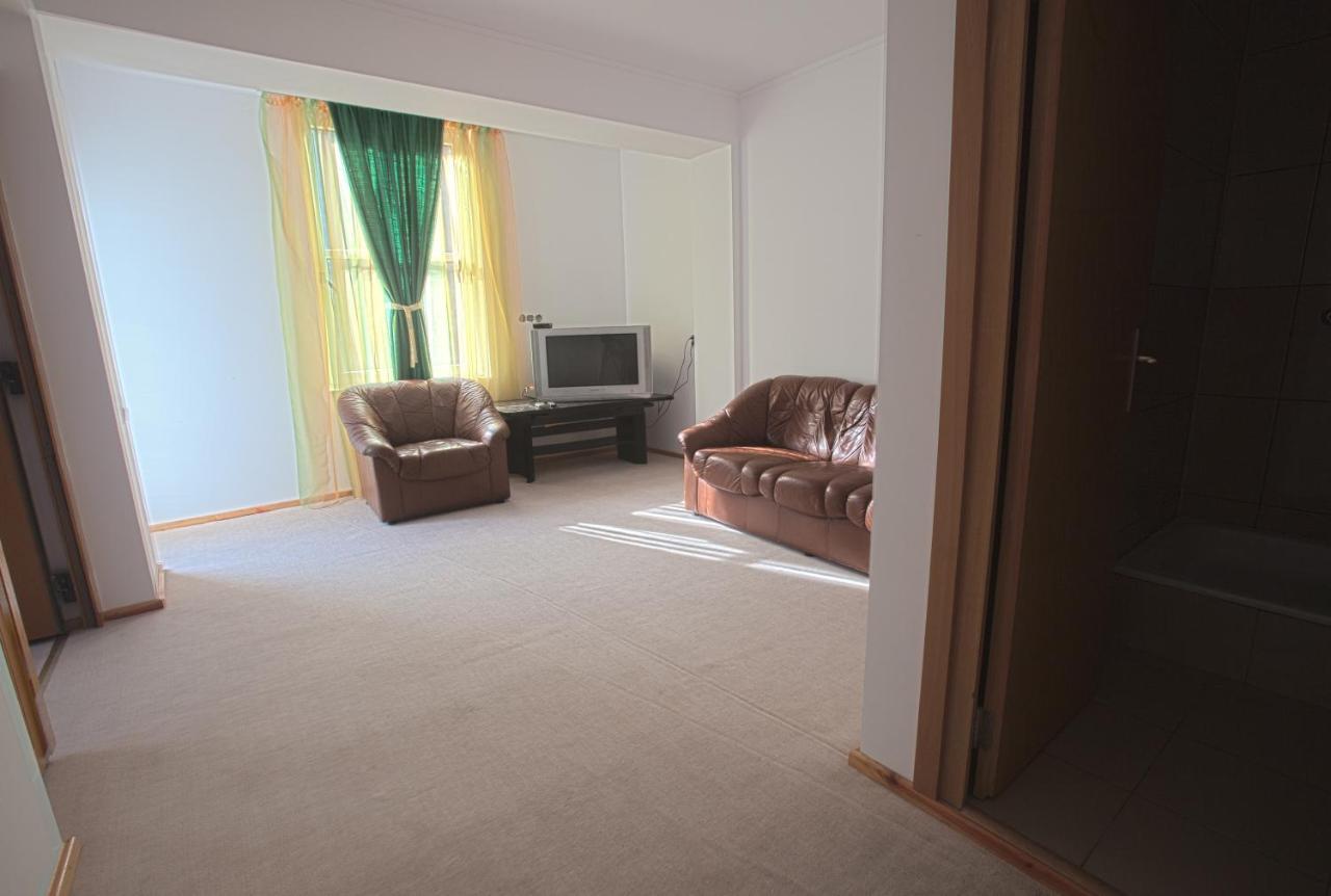 Time-Out - Valea Oltului Hotel Balota  Екстериор снимка