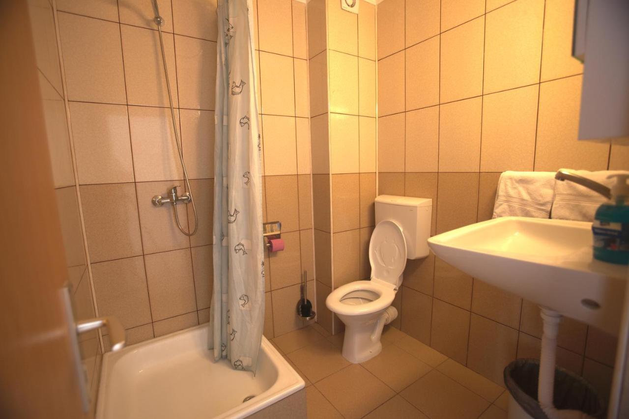 Time-Out - Valea Oltului Hotel Balota  Екстериор снимка